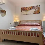 100 Meters From The Sea And 30 Meters From The Pine Forest Lägenhet