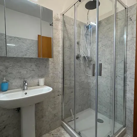 100 Meters From The Sea And 30 Meters From The Pine Forest Viareggio