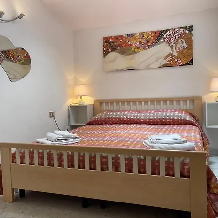 100 Meters From The Sea And 30 Meters From The Pine Forest Appartamento