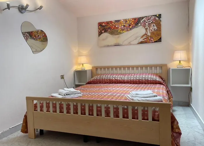 100 Meters From The Sea And 30 Meters From The Pine Forest Апартаменти